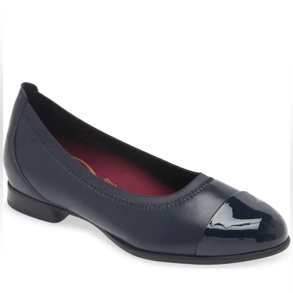 Munro | Mila Ballet Flat